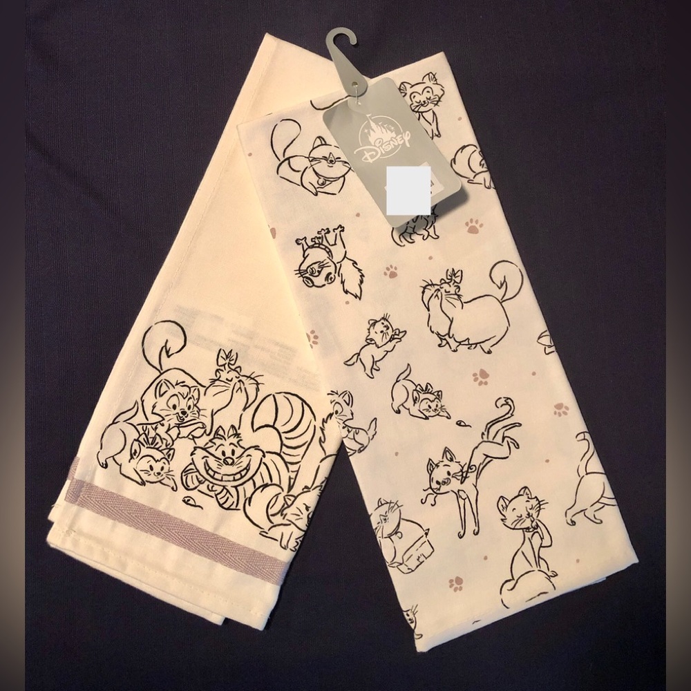 Disney Aristocats kitchen towels (NWT)